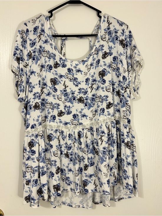 Torrid Curve Tops - Floral Scoop Neck Peplum Blouse - Blue/White